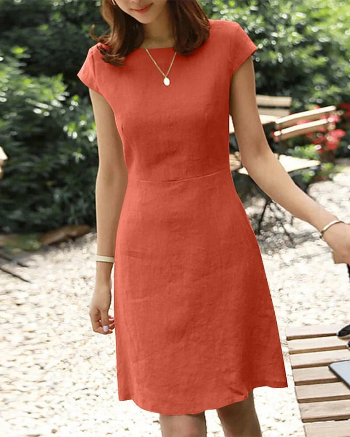 Elegante abito estivo con maniche delicate