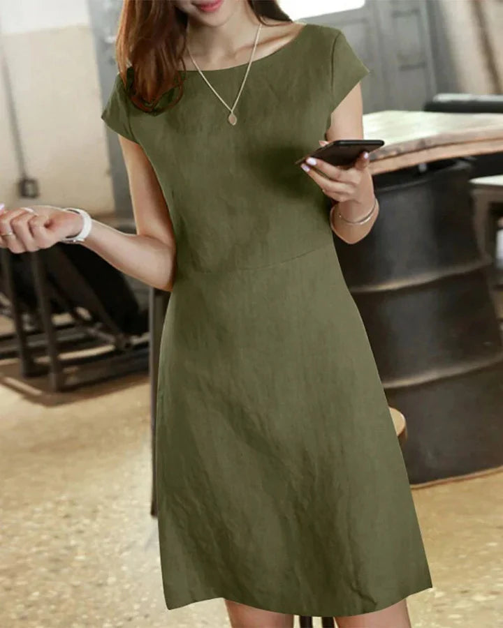 Elegante abito estivo con maniche delicate