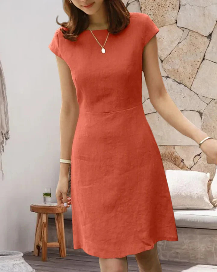 Elegante abito estivo con maniche delicate