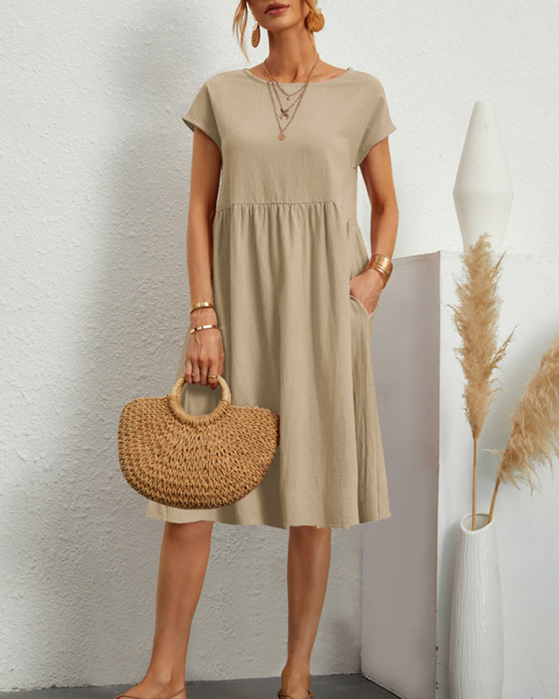 Comodo abito midi con scollo tondo e tasche