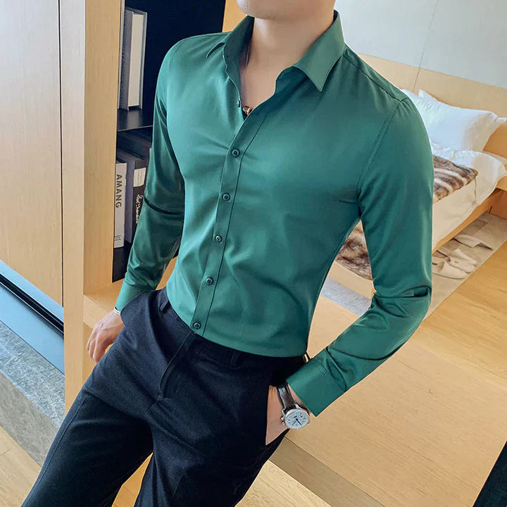 Elegantes herren- camicia business con vestibilità slim e collo Kent
