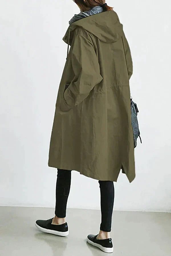 Impermeabile oversize con scudo urbano e trend setter