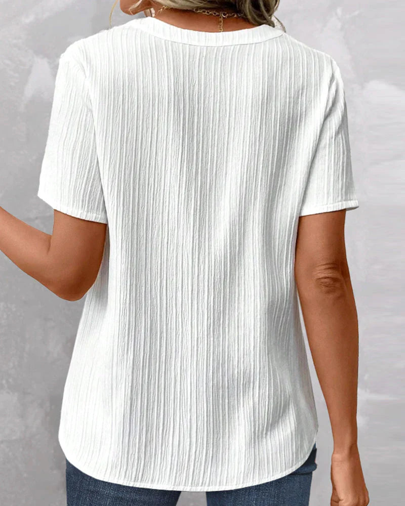 Emely - t-shirt chic con scollo a V e dettaglio in pizzo