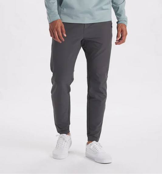 Pantaloni da abito da uomo moderni e flessibili: libertà di movimento e stile