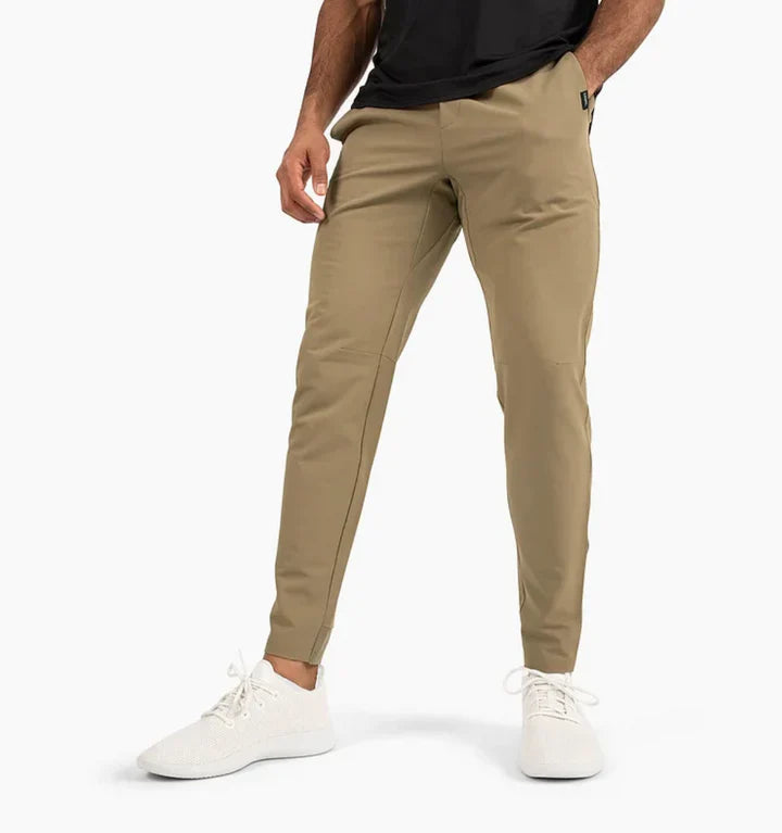 Pantaloni da abito da uomo moderni e flessibili: libertà di movimento e stile