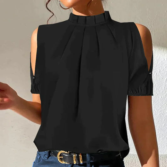 Lola – top nero plissettato con maniche a spacco