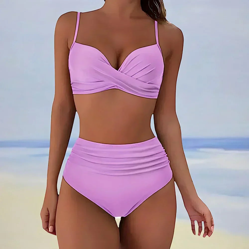 Bikini a taglio alto