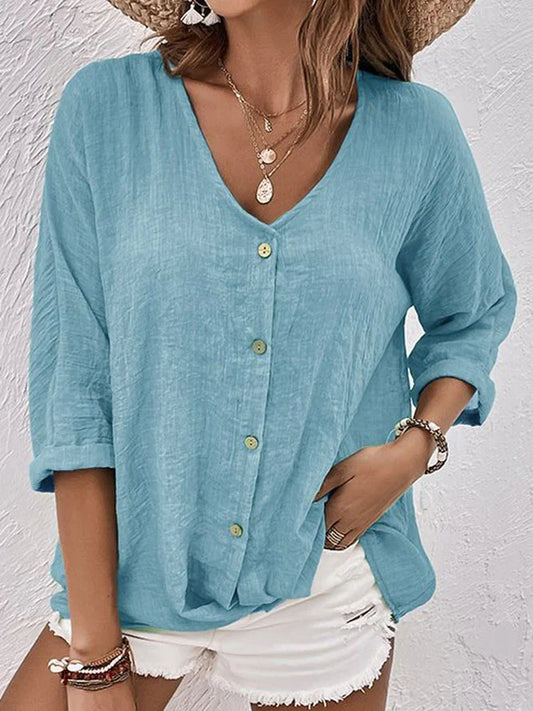 Clara - camicia blu in lino con scollo a V