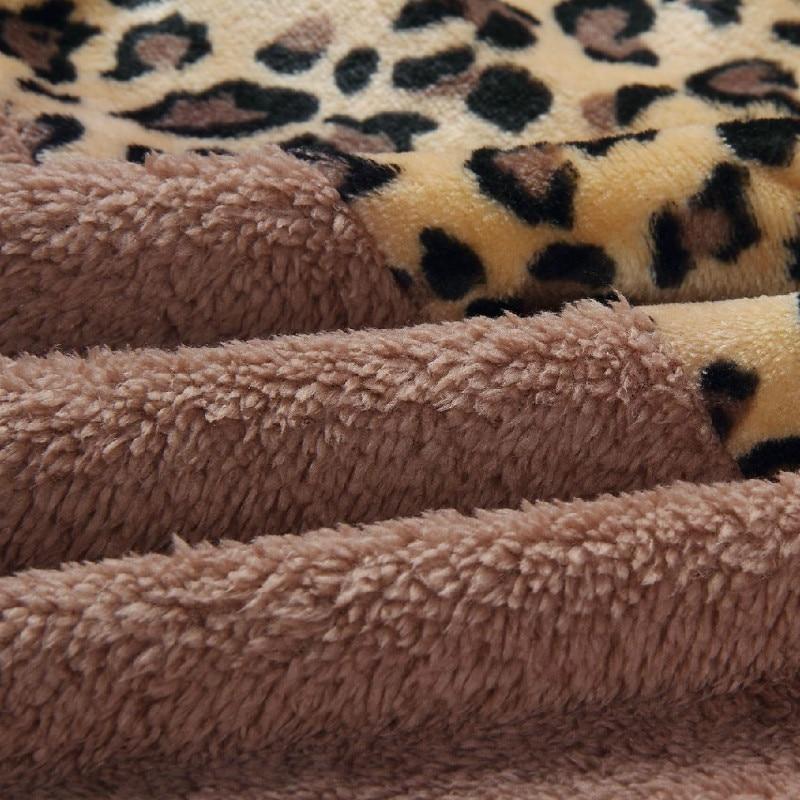 Teddy pullover - felpa con cappuccio estremamente calda e accogliente con elegante motivo leopardato per la primavera