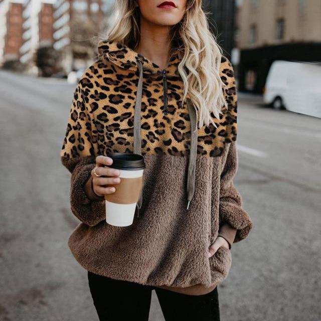 Teddy pullover - felpa con cappuccio estremamente calda e accogliente con elegante motivo leopardato per la primavera