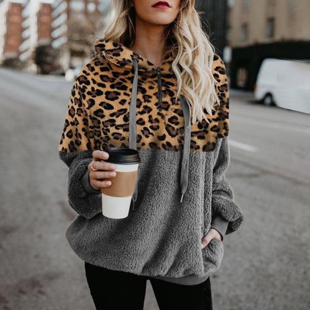 Teddy pullover - felpa con cappuccio estremamente calda e accogliente con elegante motivo leopardato per la primavera