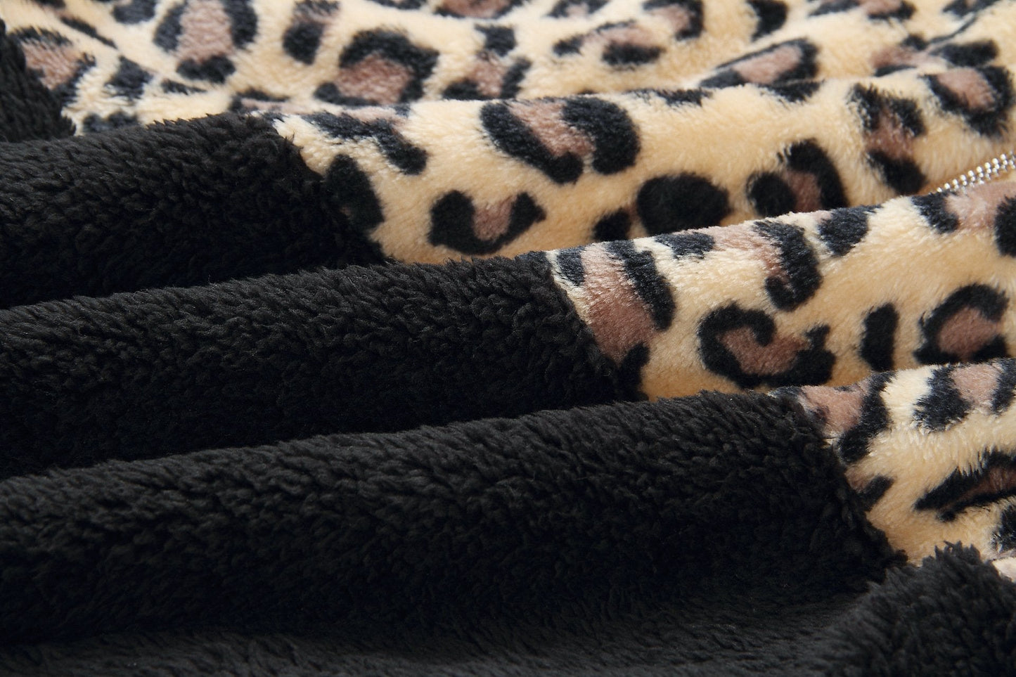 Teddy pullover - felpa con cappuccio estremamente calda e accogliente con elegante motivo leopardato per la primavera